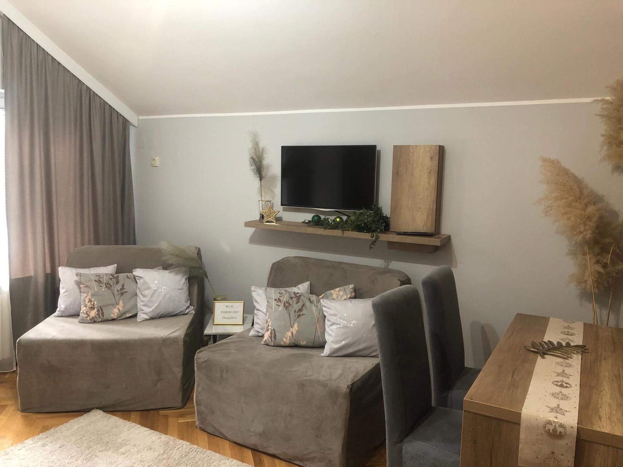 Apartments Dunja Novi Sad Bagian luar foto